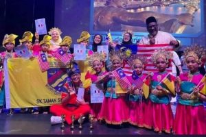 Negri Sembilan students in Paris